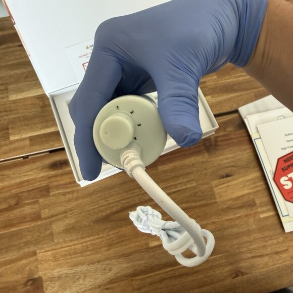 NuDerma Portable Handheld Skin Therapy Wand Machine w/Neon Skincare NIB - Picture 10 of 16